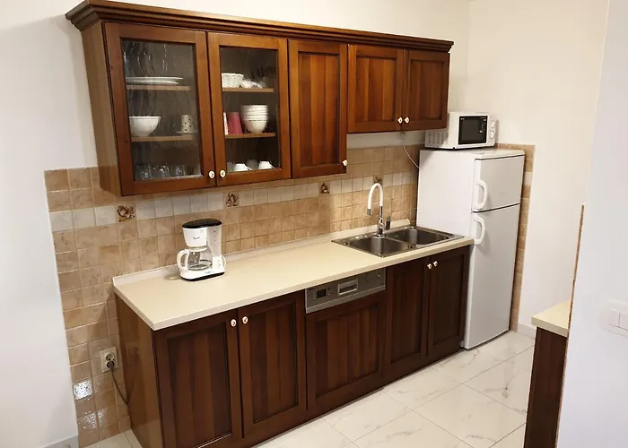 Ema 아파트 로비니